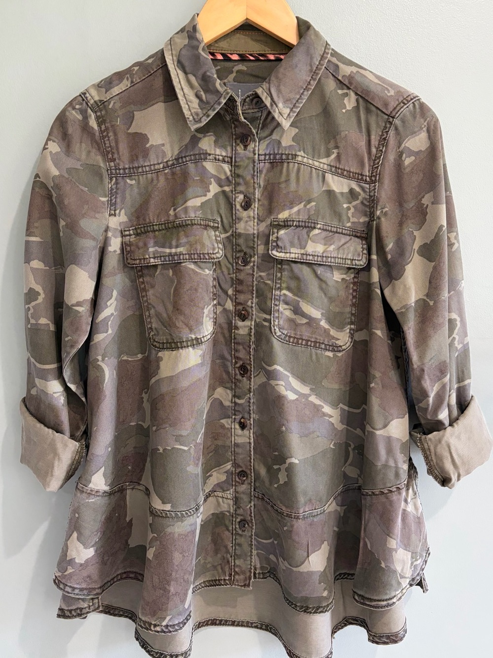 By Anthropologie Camo Button-Front Women's Shirt Jacket - Olive Camo